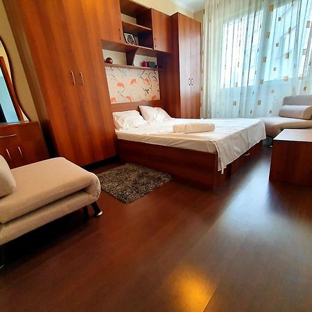 Parliament 1Br Apartment W Self Check In Bucharest Exterior photo