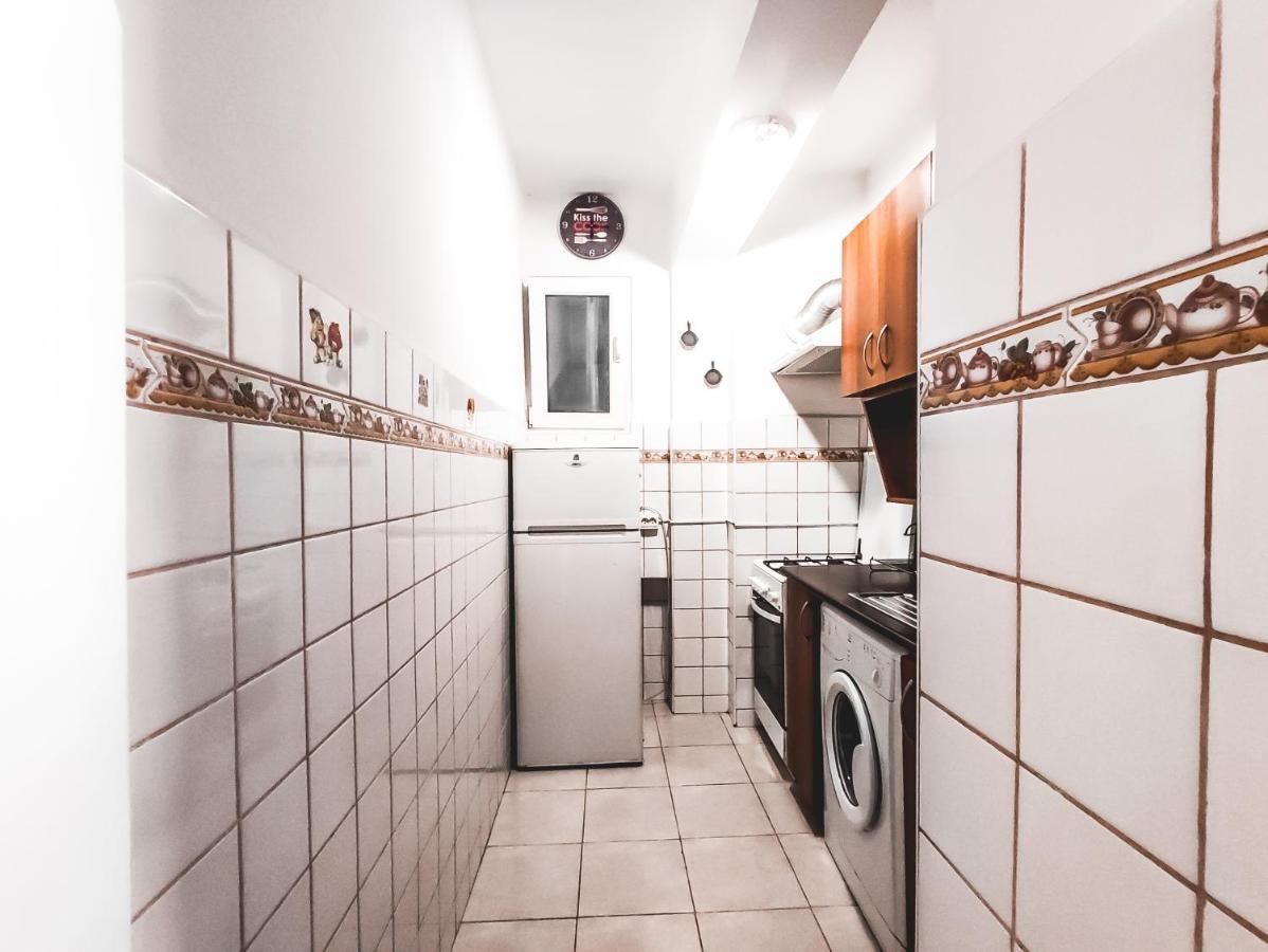 Parliament 1Br Apartment W Self Check In Bucharest Exterior photo